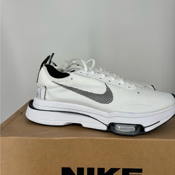 Nike Other - Nike Air Zoom Tyse SE White and black Size 8.5